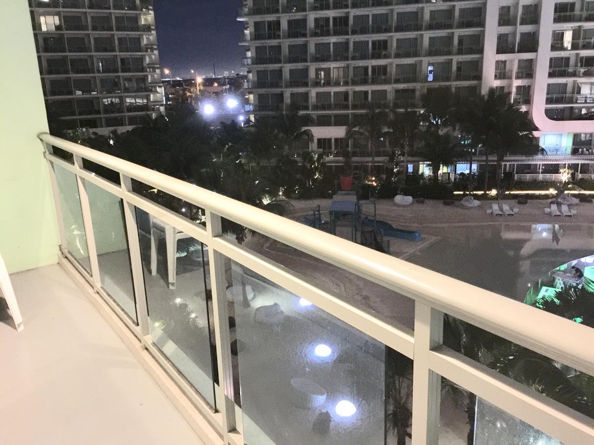 Azure Urban Resort Res. Paranaque City Exterior foto